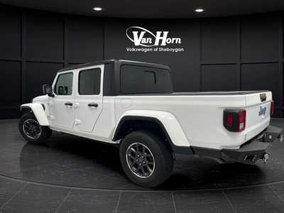 2022 Jeep Gladiator Overland