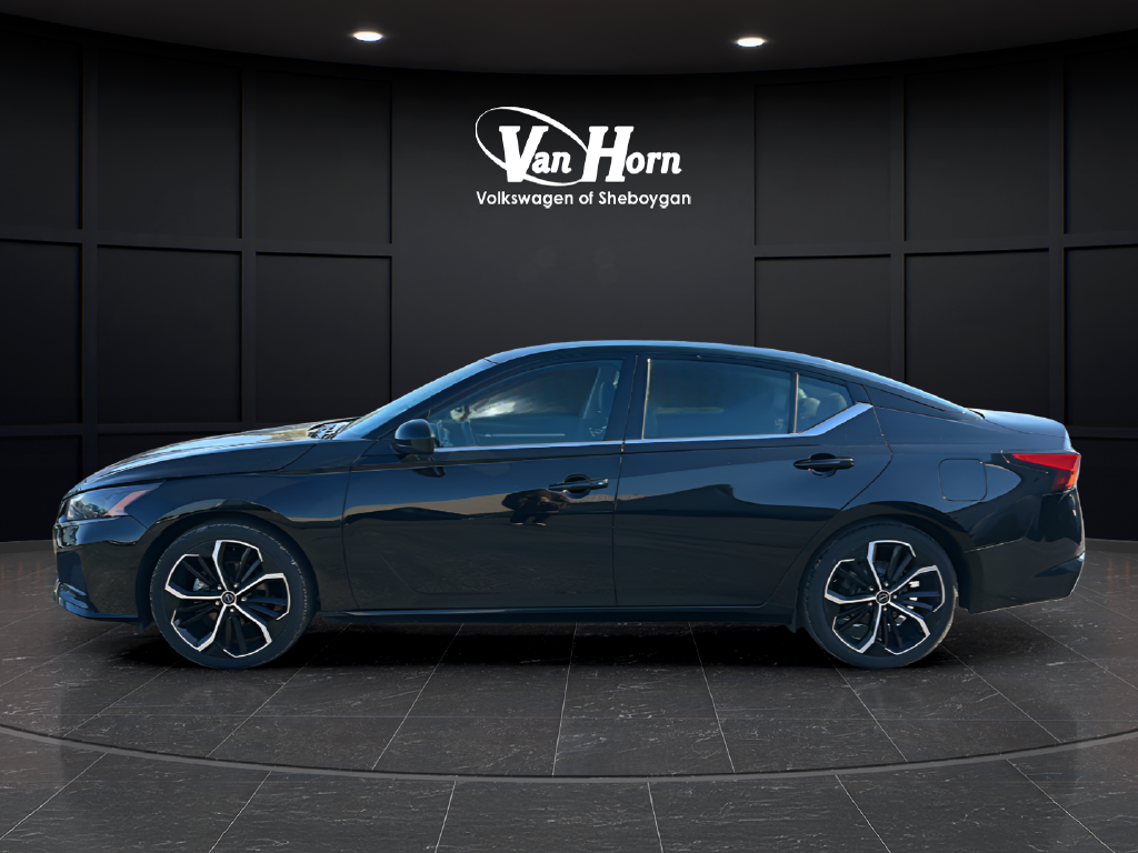 2024 Nissan Altima SR