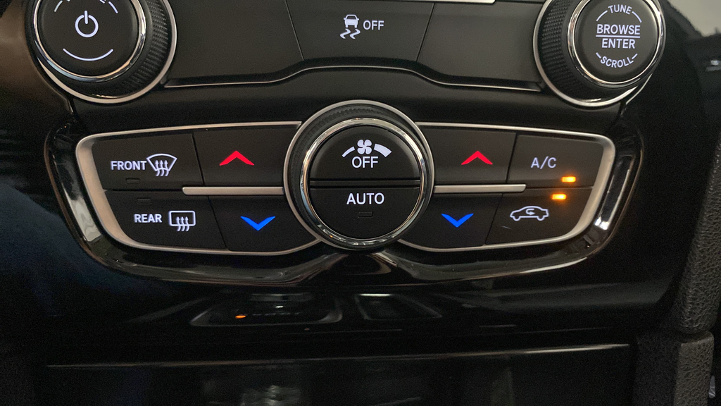 2023 Chrysler 300 Touring