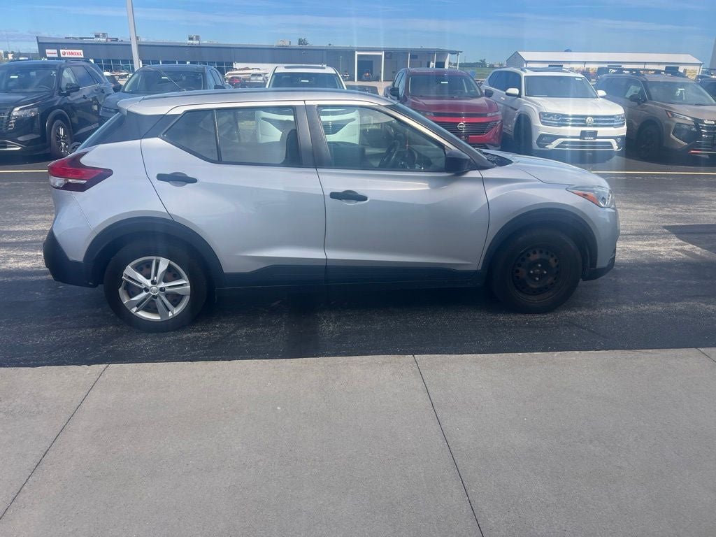 2020 Nissan Kicks S
