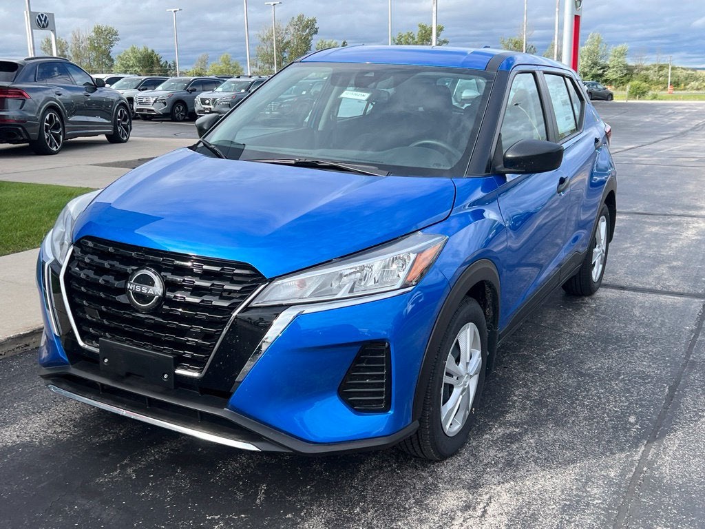 2025 Nissan Kicks Play S