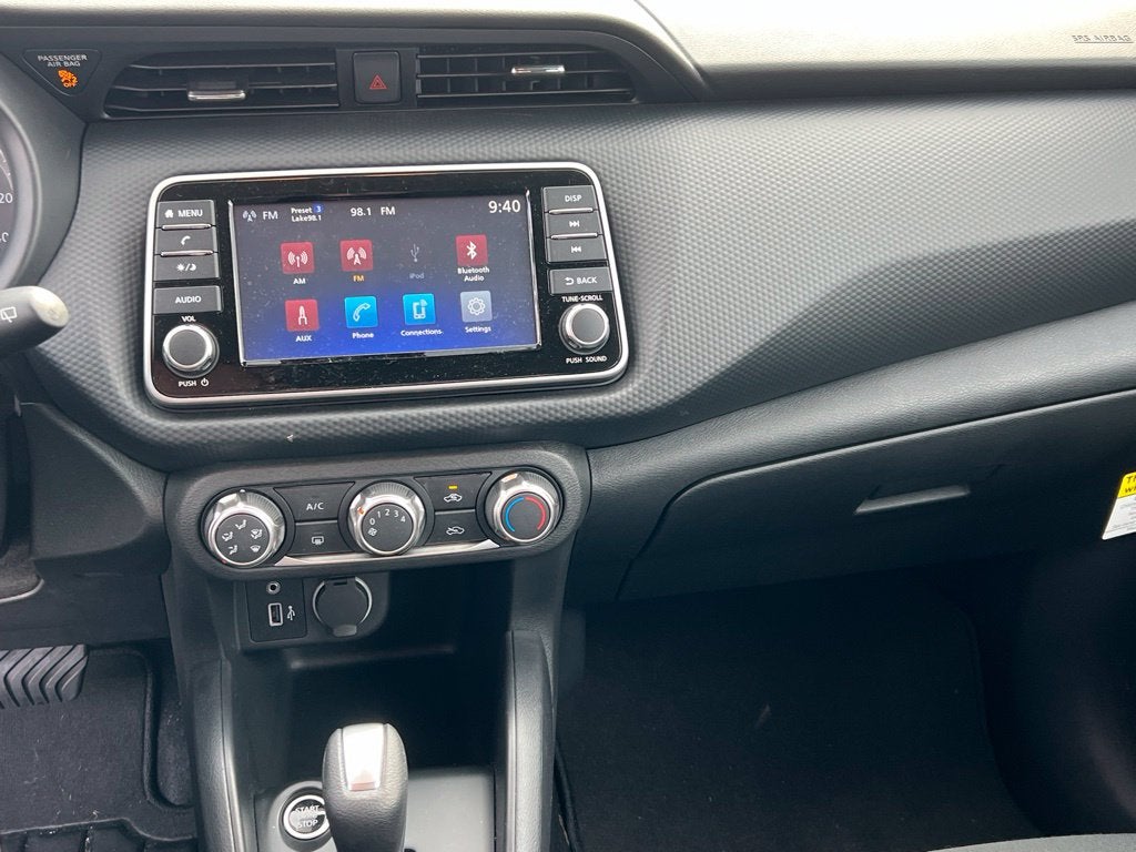 2025 Nissan Kicks Play S