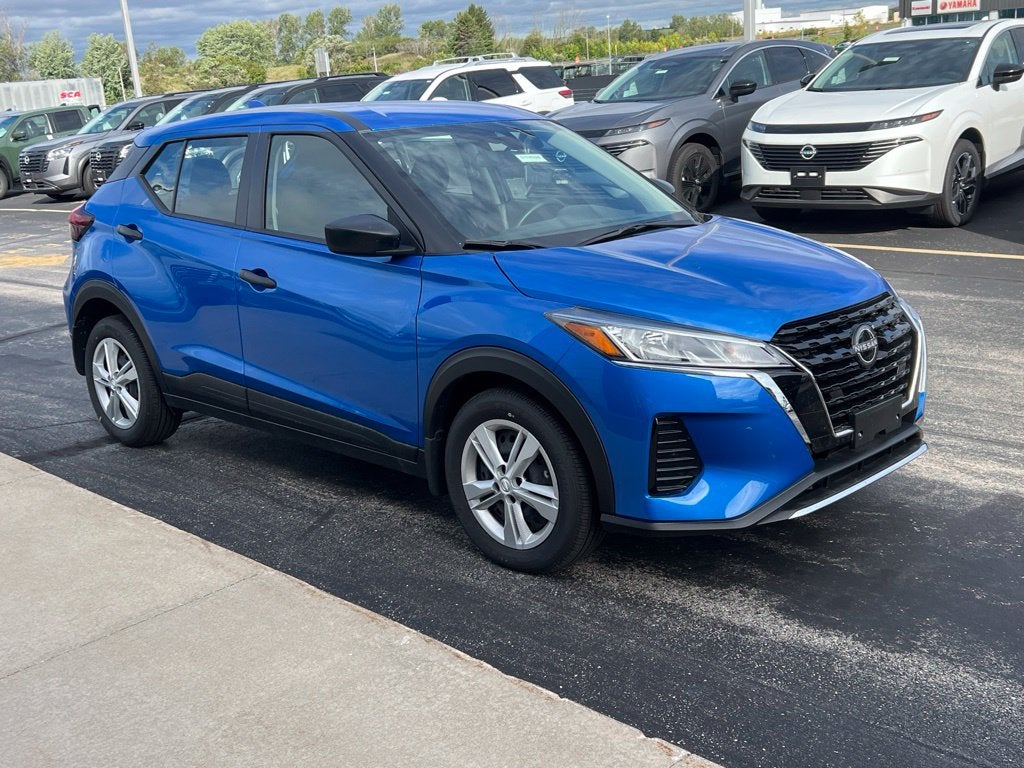 2025 Nissan Kicks Play S