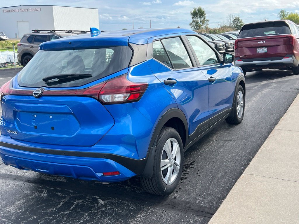 2025 Nissan Kicks Play S