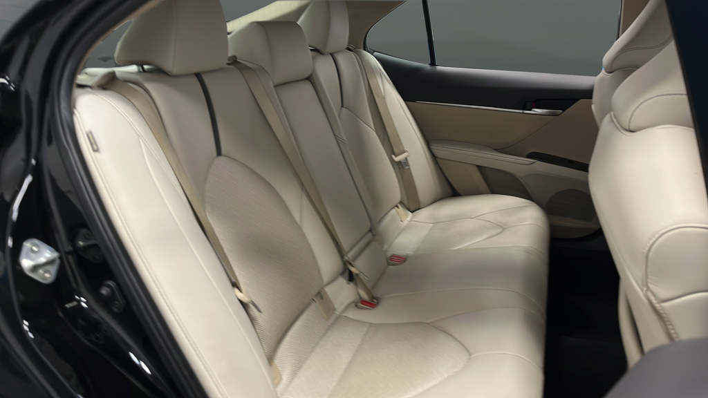 2023 Toyota Camry Hybrid XLE