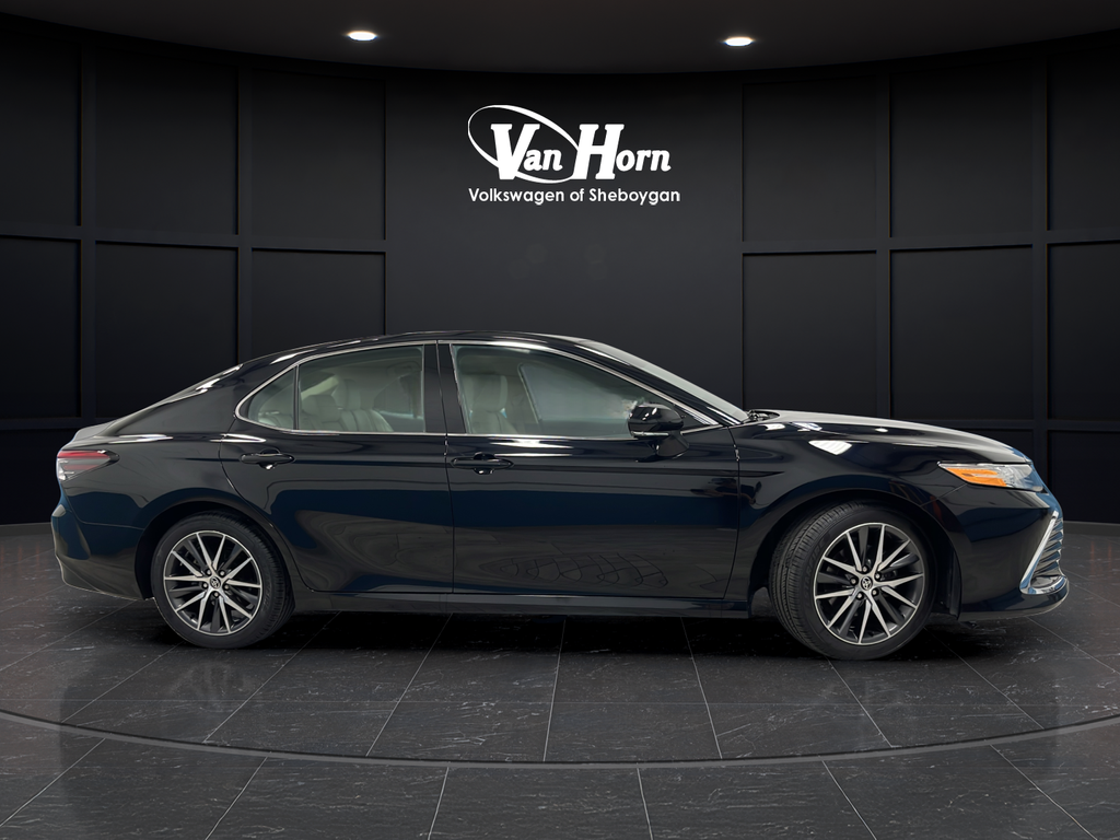 2023 Toyota Camry Hybrid XLE