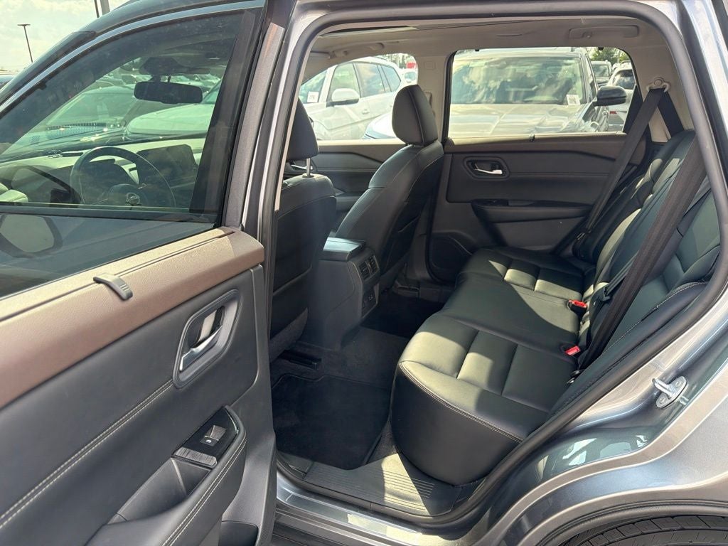 2022 Nissan Rogue SL