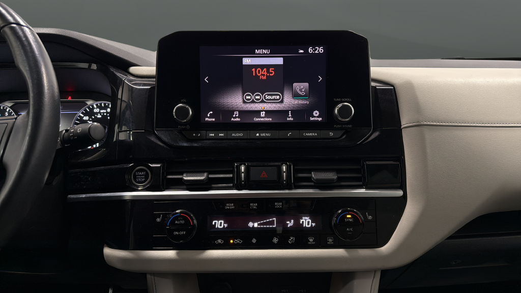 2022 Nissan Pathfinder SV