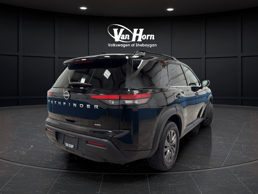 2025 Nissan Pathfinder SV