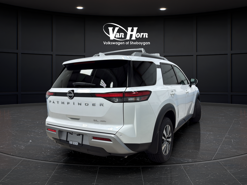2025 Nissan Pathfinder SL