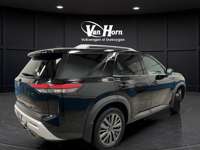 2024 Nissan Pathfinder SL