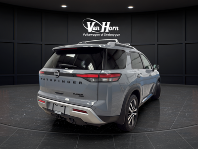 2025 Nissan Pathfinder Platinum