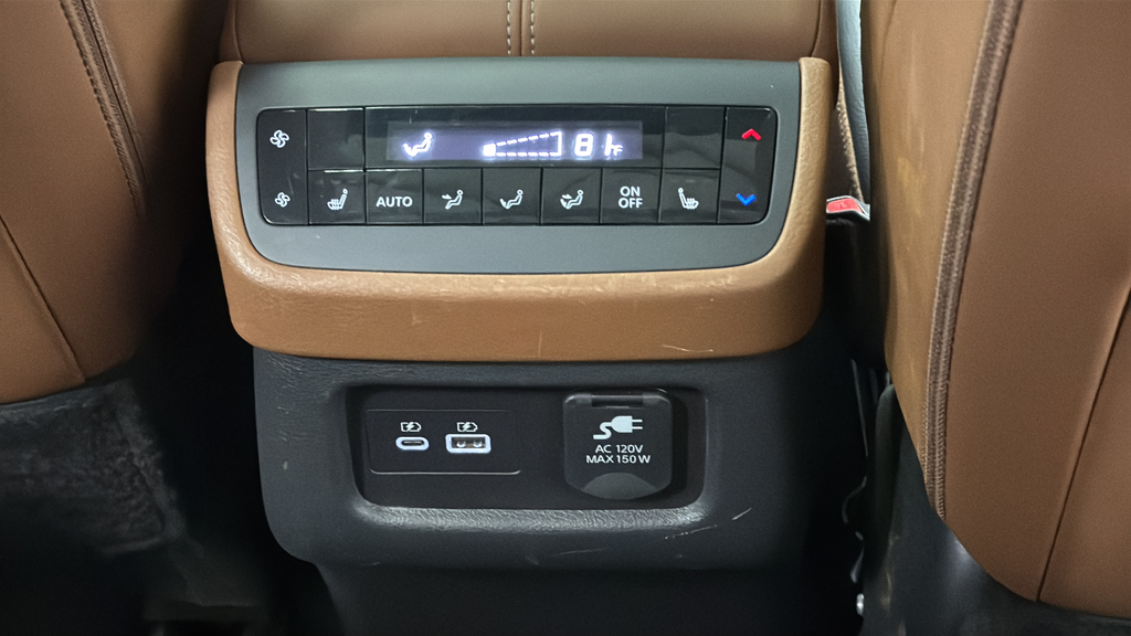 2024 Nissan Pathfinder Platinum