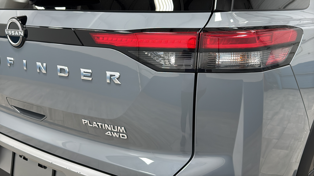 2024 Nissan Pathfinder Platinum