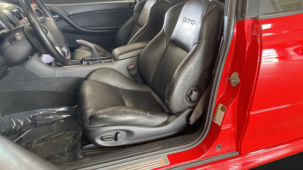 2004 Pontiac GTO Base