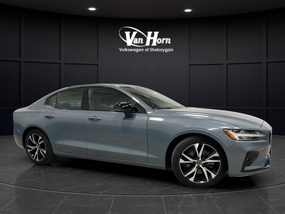 2024 Volvo S60 B5 Plus Dark Theme