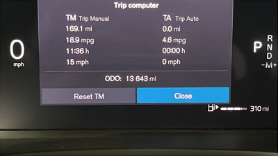 2024 Volvo S60 B5 Plus Dark Theme