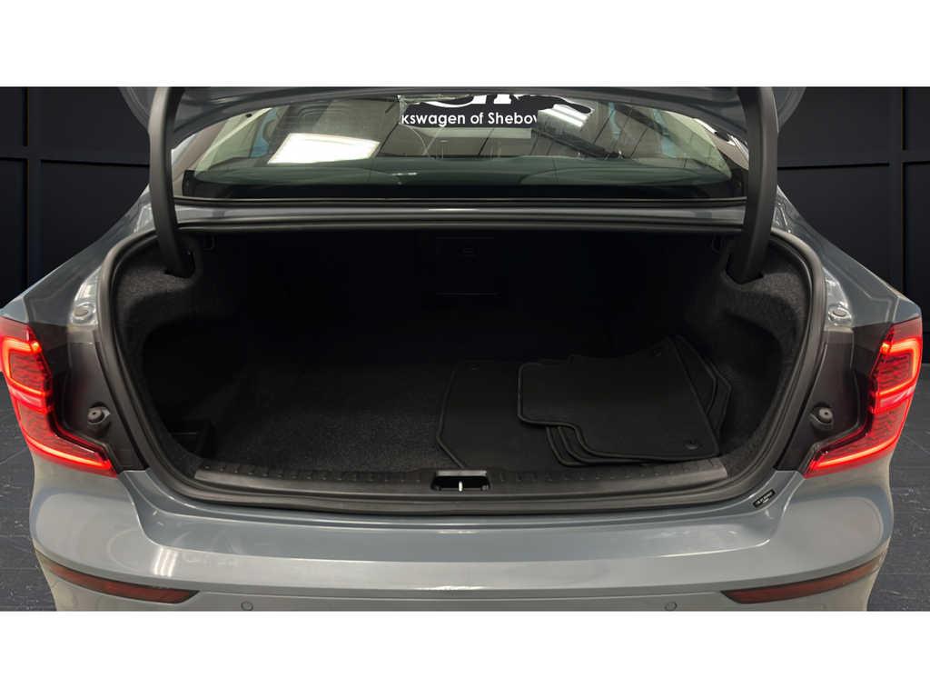 2024 Volvo S60 B5 Plus Dark Theme