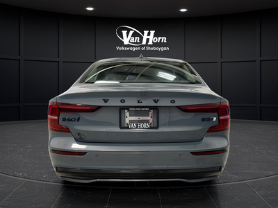 2024 Volvo S60 B5 Plus Dark Theme