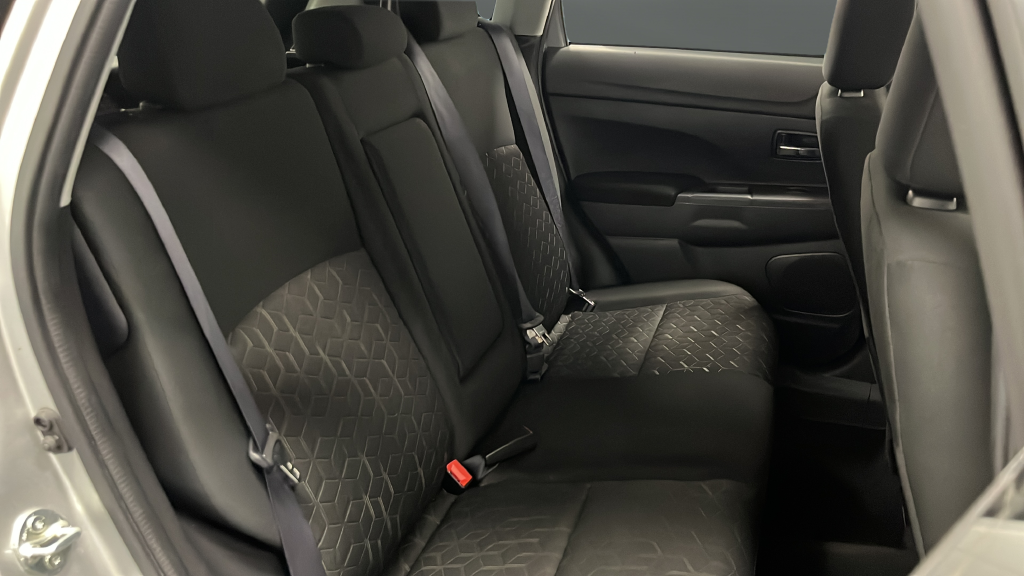 2024 Mitsubishi Outlander Sport 2.0 ES