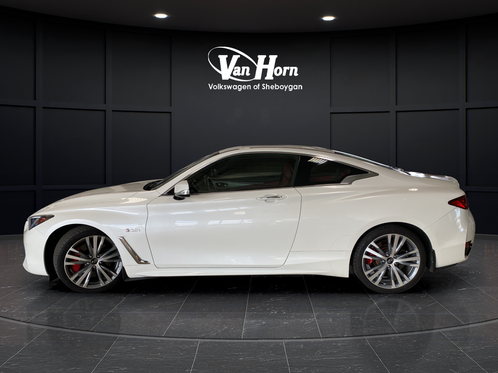 2017 INFINITI Q60 Red Sport 400