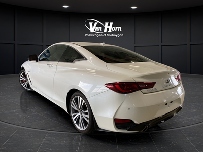 2017 INFINITI Q60 Red Sport 400