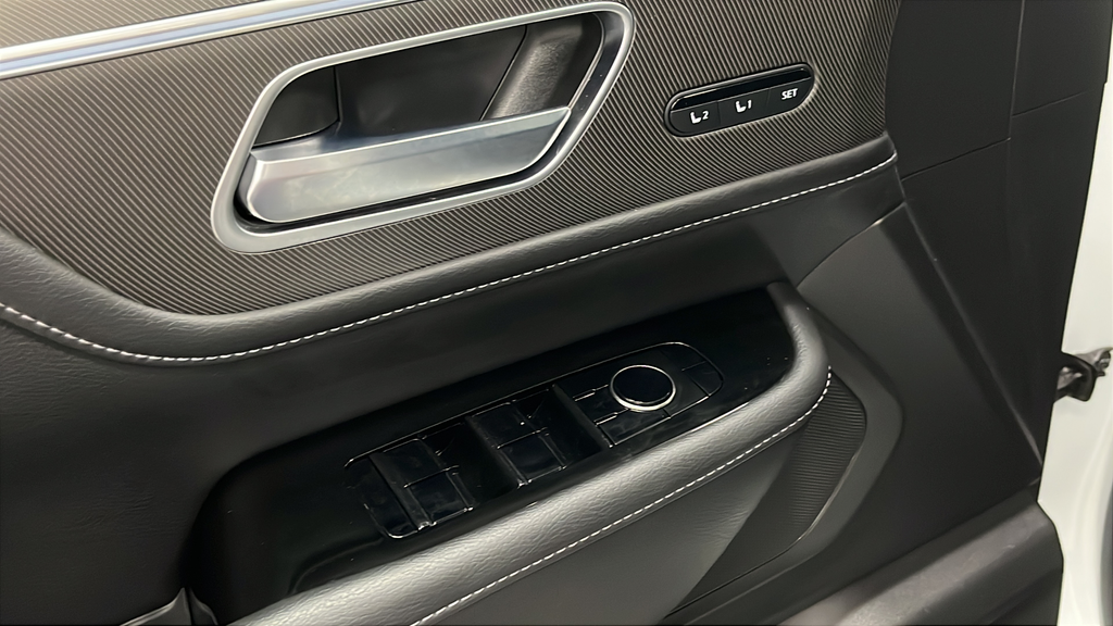 2025 INFINITI QX80 PURE