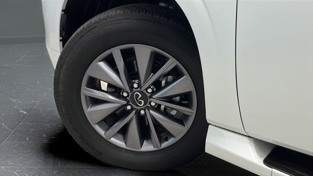 2025 INFINITI QX80 PURE