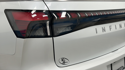 2025 INFINITI QX80 PURE