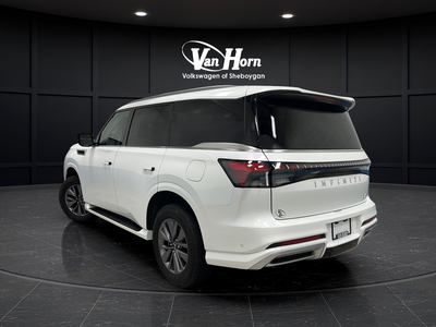 2025 INFINITI QX80 PURE