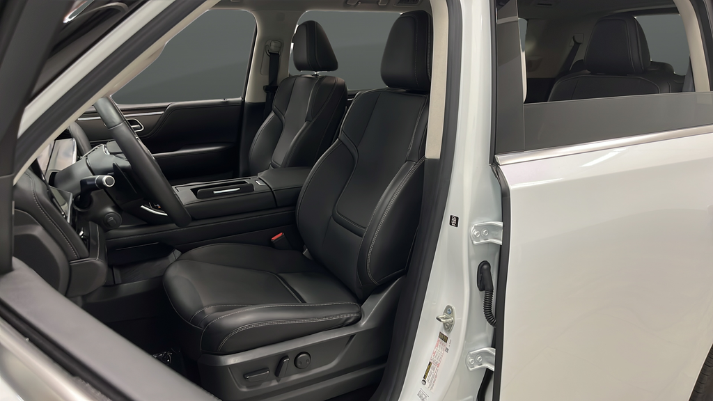 2025 INFINITI QX80 PURE