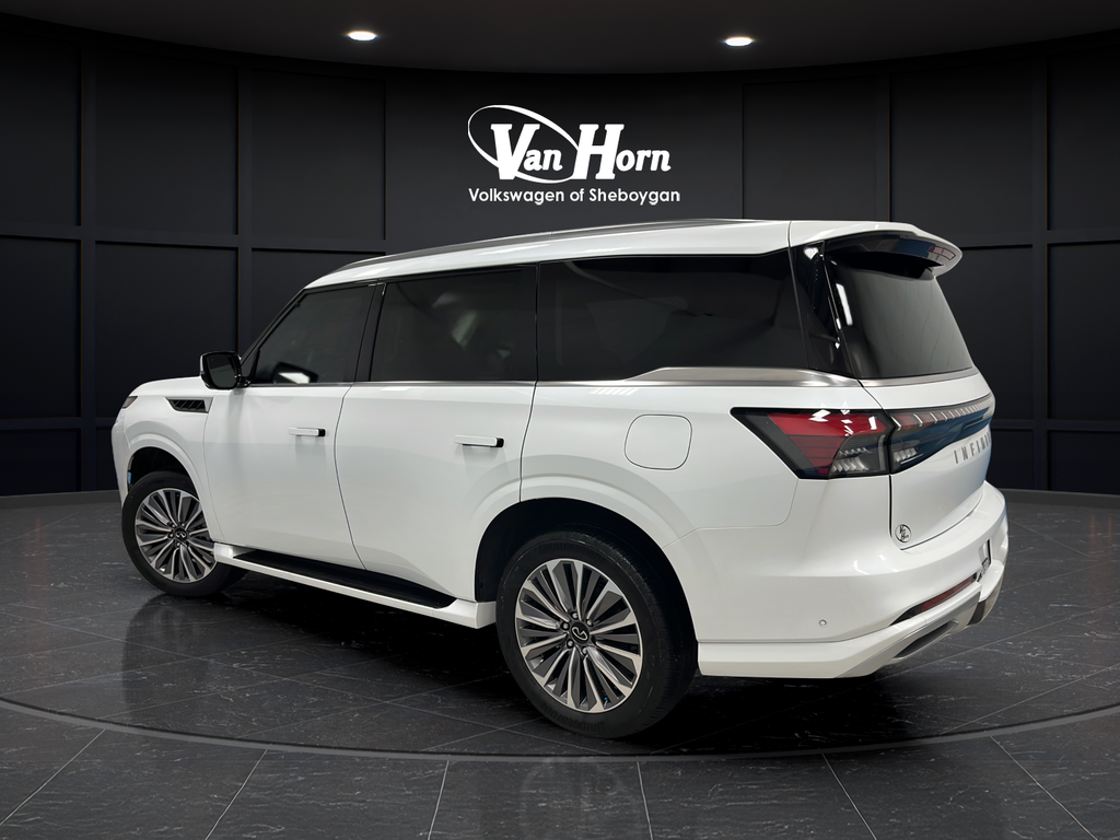 2025 INFINITI QX80 LUXE