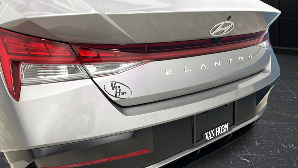 2025 Hyundai Elantra SEL Convenience