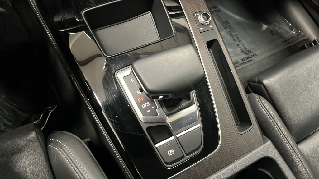 2024 Audi Q5 45 S line Premium quattro