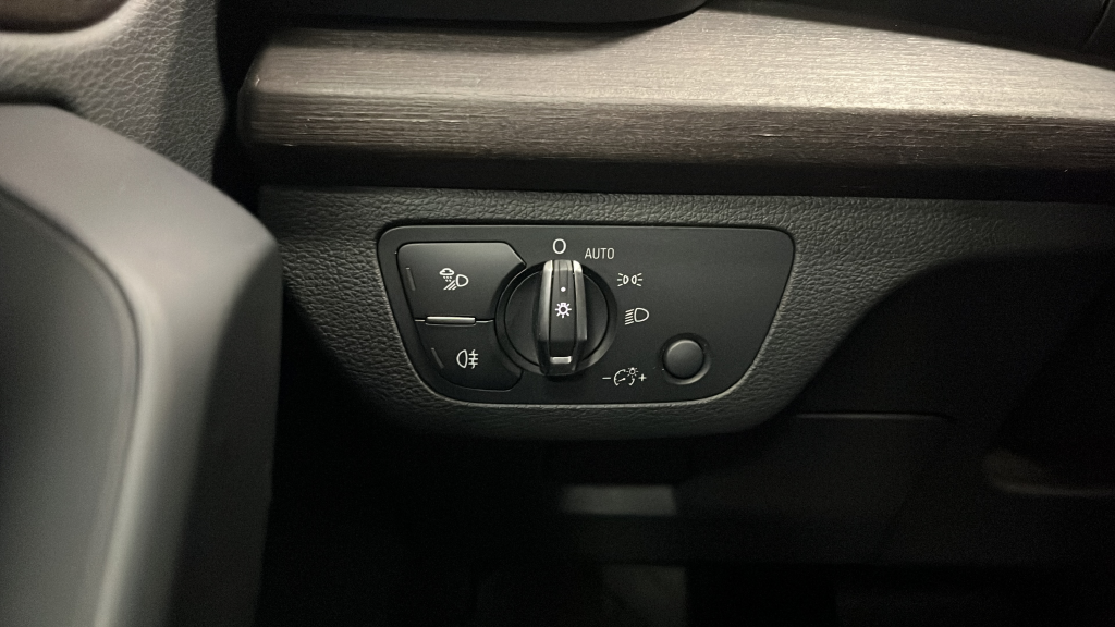 2024 Audi Q5 45 S line Premium quattro