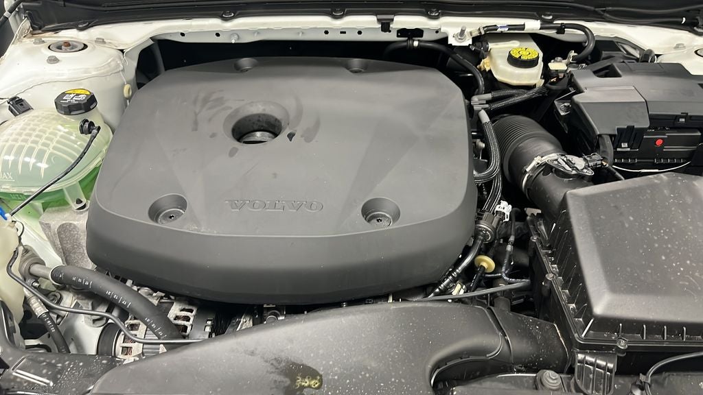 2022 Volvo XC40 Momentum