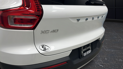 2022 Volvo XC40 Momentum