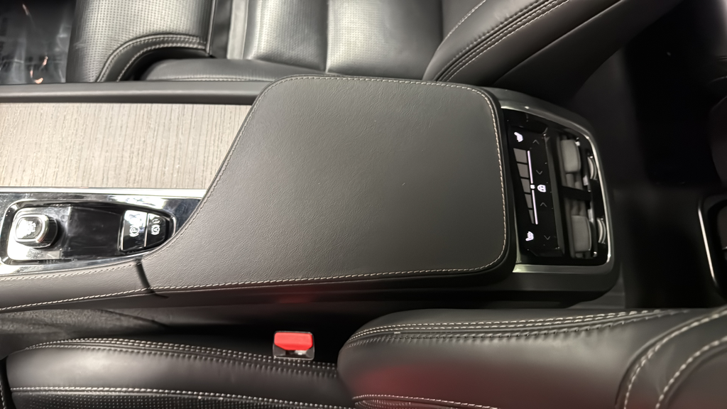 2024 Volvo XC90 Recharge Plug-In Hybrid Ultimate