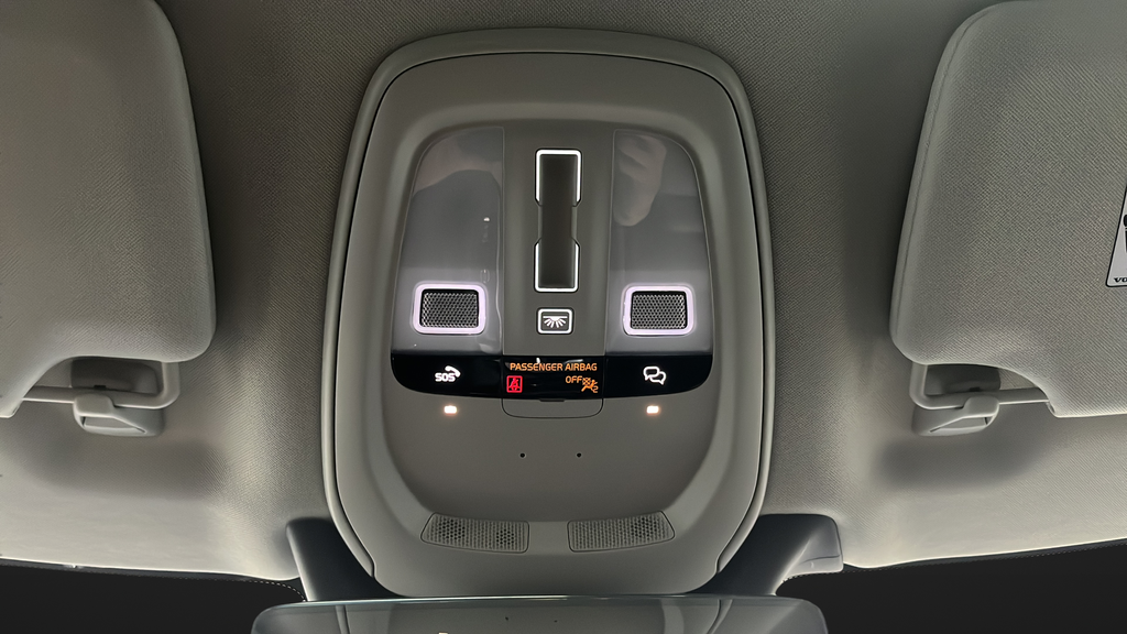 2023 Volvo XC90 B5 Core