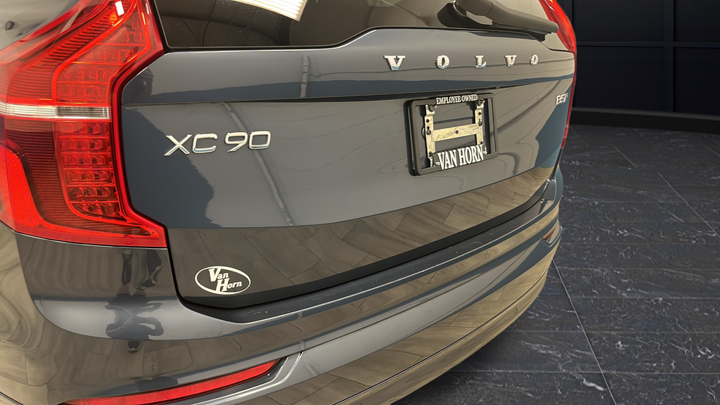 2023 Volvo XC90 B5 Core