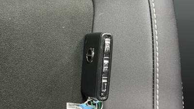 2023 Volvo XC40 B5 Plus Dark Theme