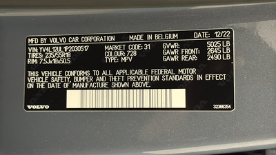2023 Volvo XC40 B5 Plus Dark Theme