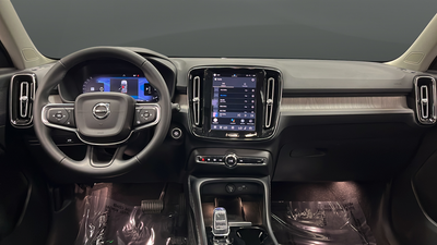 2023 Volvo XC40 B5 Plus Bright Theme