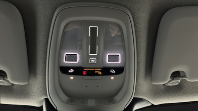 2023 Volvo XC40 B5 Plus Bright Theme