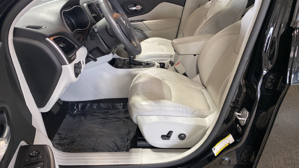 2022 Jeep Cherokee Latitude Lux