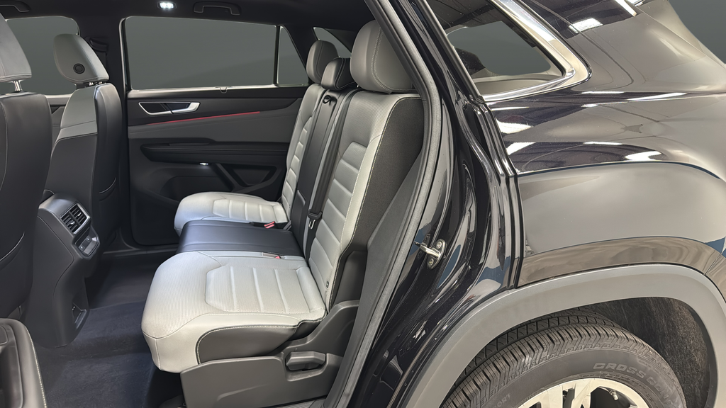 2024 Volkswagen Atlas Cross Sport 2.0T SEL R-Line