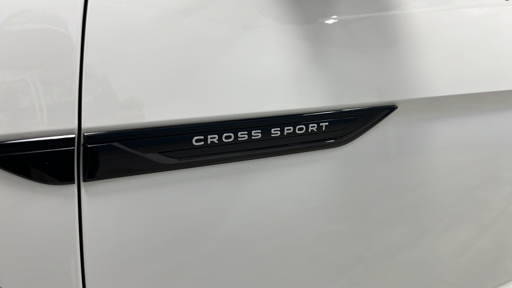 2025 Volkswagen Atlas Cross Sport 2.0T SEL R-Line Black