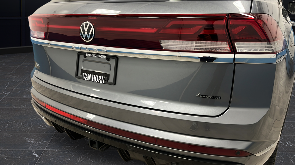 2024 Volkswagen Atlas Cross Sport 2.0T SEL R-Line