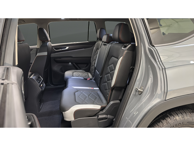 2025 Volkswagen Atlas 2.0T Peak Edition