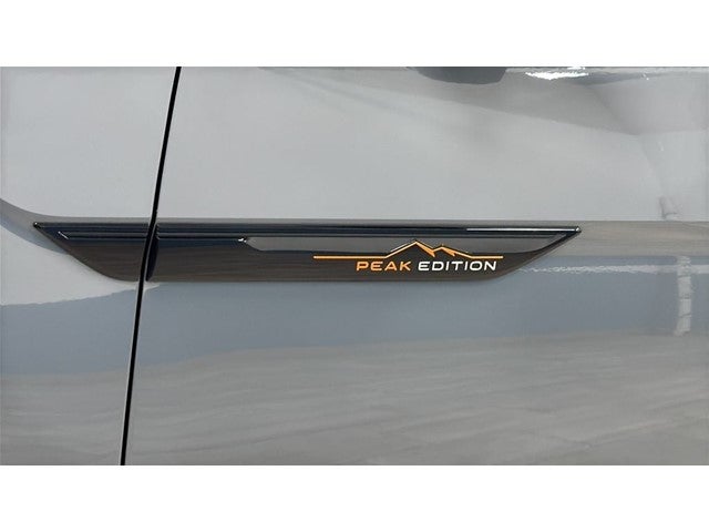 2025 Volkswagen Atlas 2.0T Peak Edition